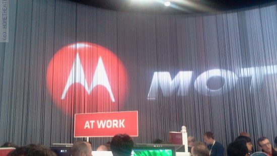MWC2012: בואו איתנו לסיור חי בביתן מוטורולה