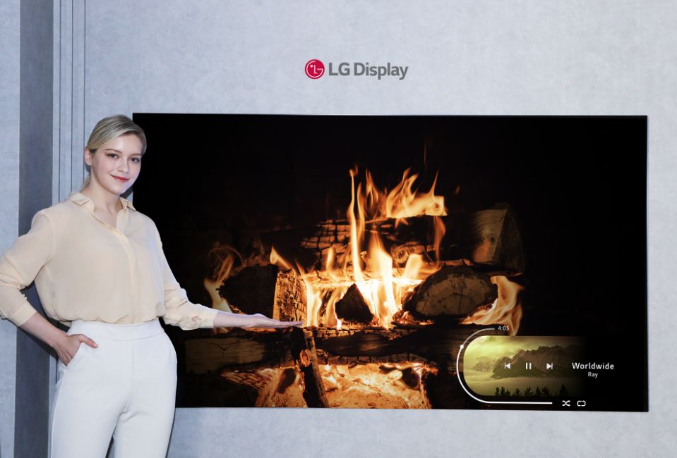חברת LG חושפת מסך OLED בגודל 42