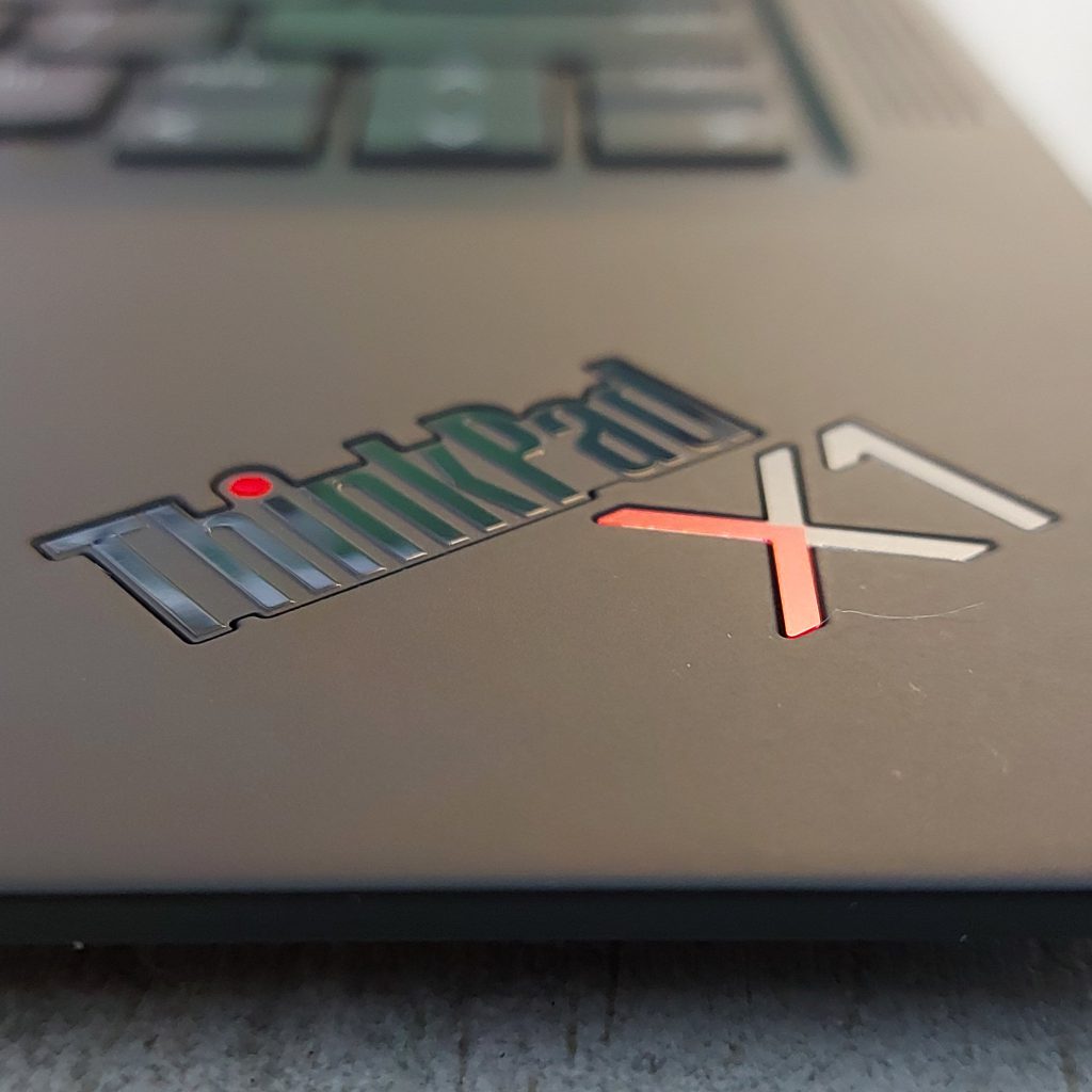 ביקורת: ThinkPad X1 Carbon Gen 9 – מחשב עסקי שיודע לעשות כמעט הכל