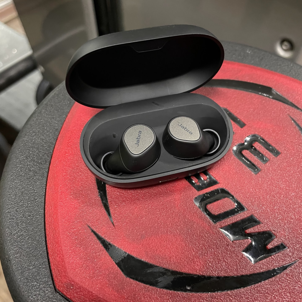 ביקורת: סקירה: אוזניות ה- TWS החדשות Jabra Elite 7 Pro