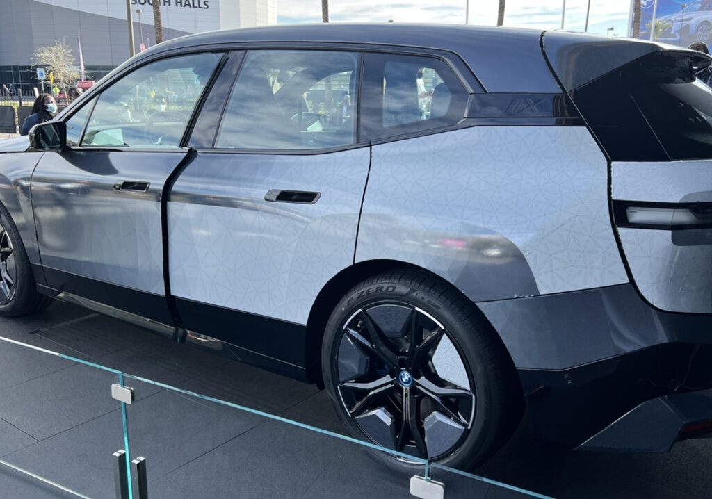 CES 2022: מדהים! הרכב של BMW יודע להחליף צבעים