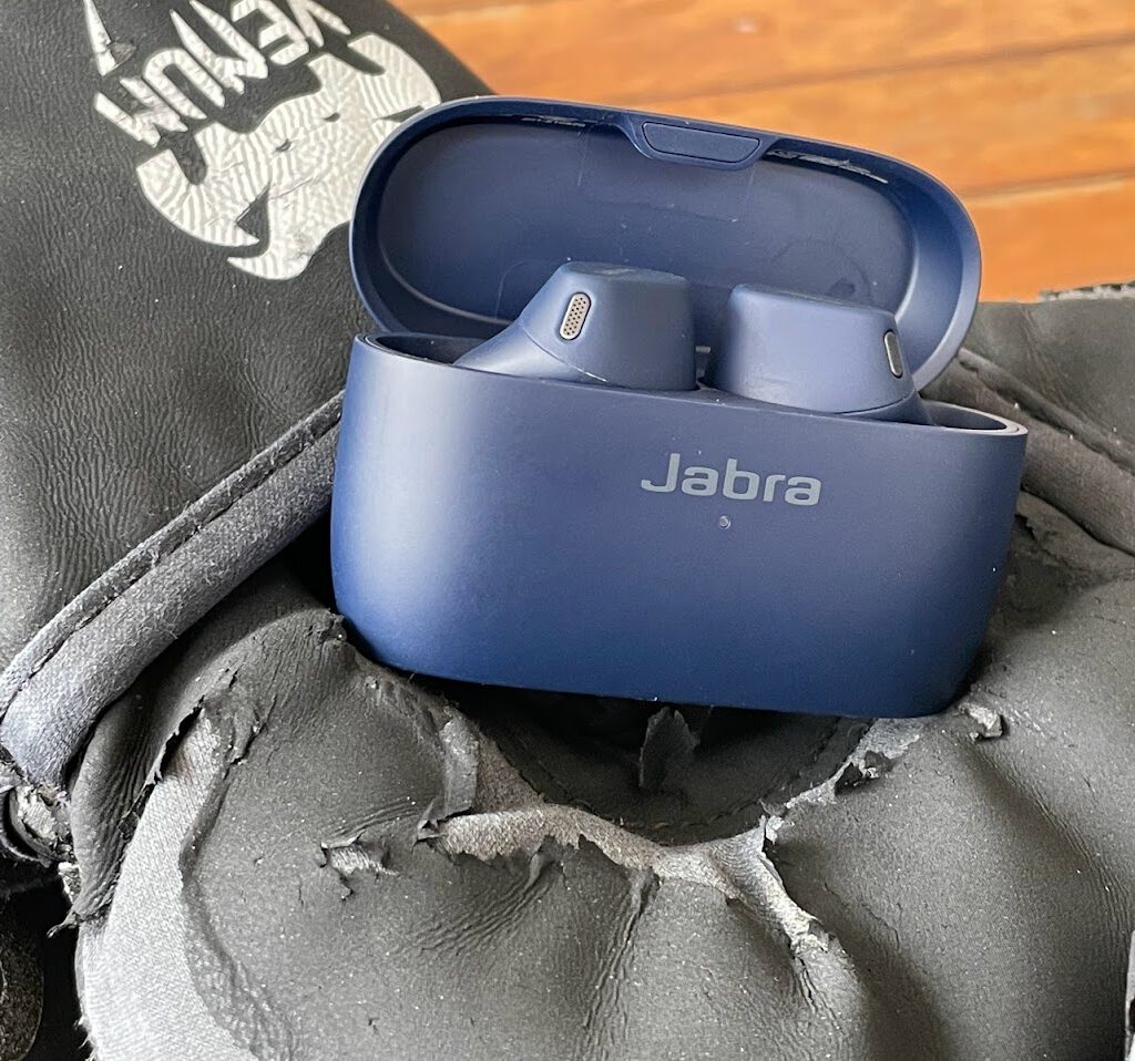 ה- Jabra Elite 4 Active מצליחות לעשות הרבה מבלי לשבור לכם את הארנק