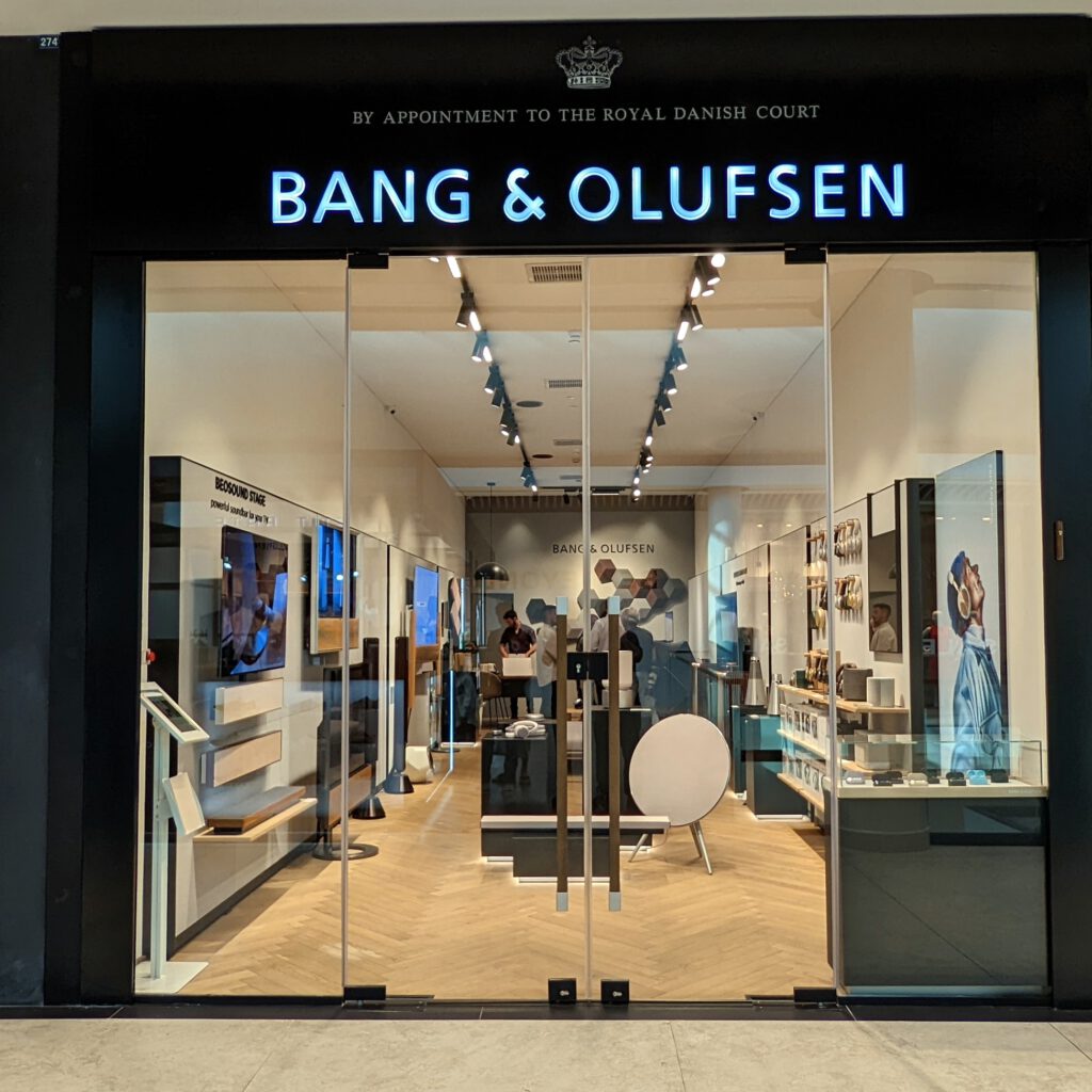 ביקונקט חונכת את חנות הקונספט החדשה של Bang and Olufsen